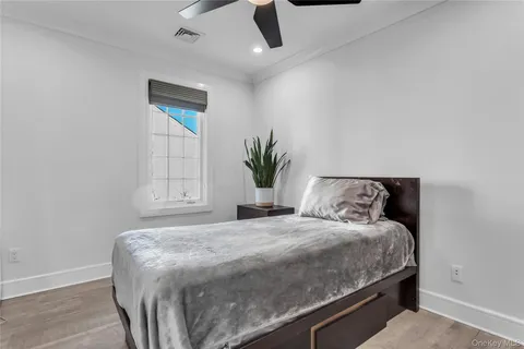 $1,988,000 | 1463 Burton Street | Whitestone