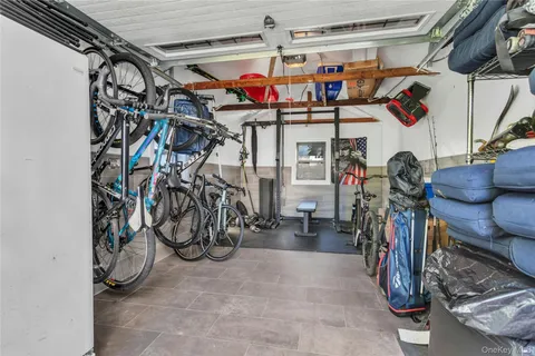 $1,988,000 | 1463 Burton Street | Whitestone