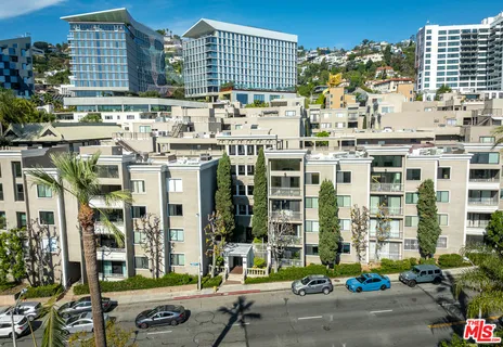 $959,000 | 8455 Fountain Avenue, Unit 302, West Hollywood, CA 90069