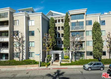 $959,000 | 8455 Fountain Avenue, Unit 302, West Hollywood, CA 90069