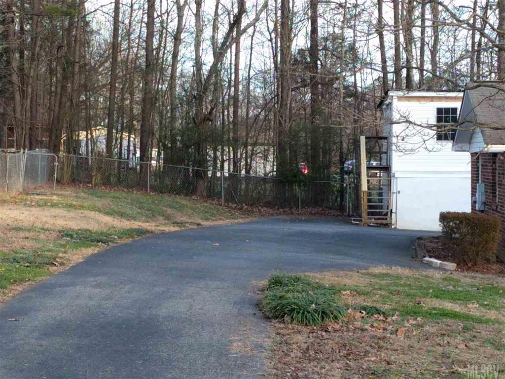 720 Spencer Road Conover, NC 28613 - Photo 2 of 6 Gallery Image 2