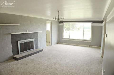 13404 North Linden Road Clio, MI 48420 - Photo 4 of 33 20402226-3.JPG