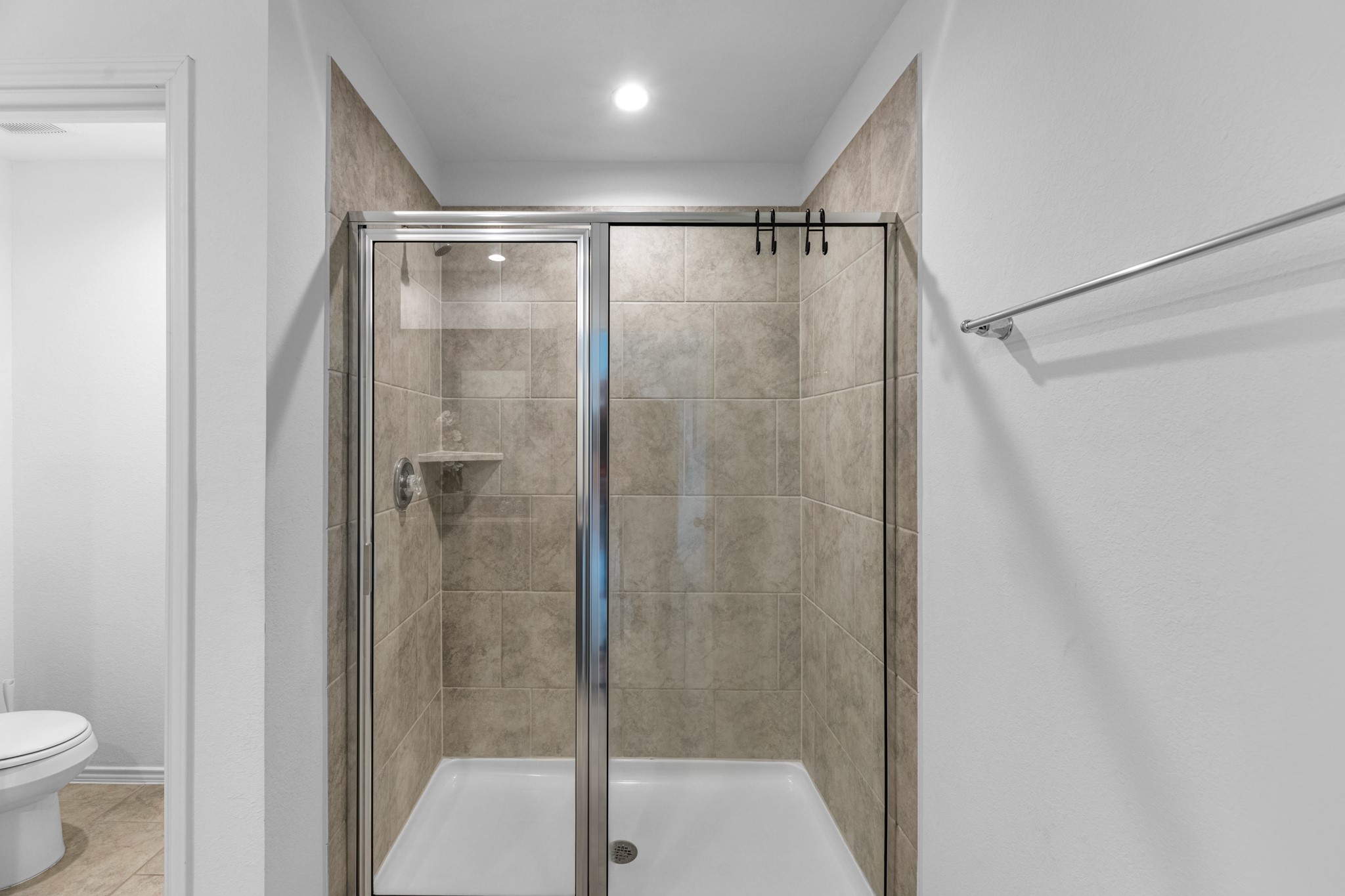 7534 Cynomys Court Rosharon, TX 77583 - Photo 20 of 35 Primary shower!