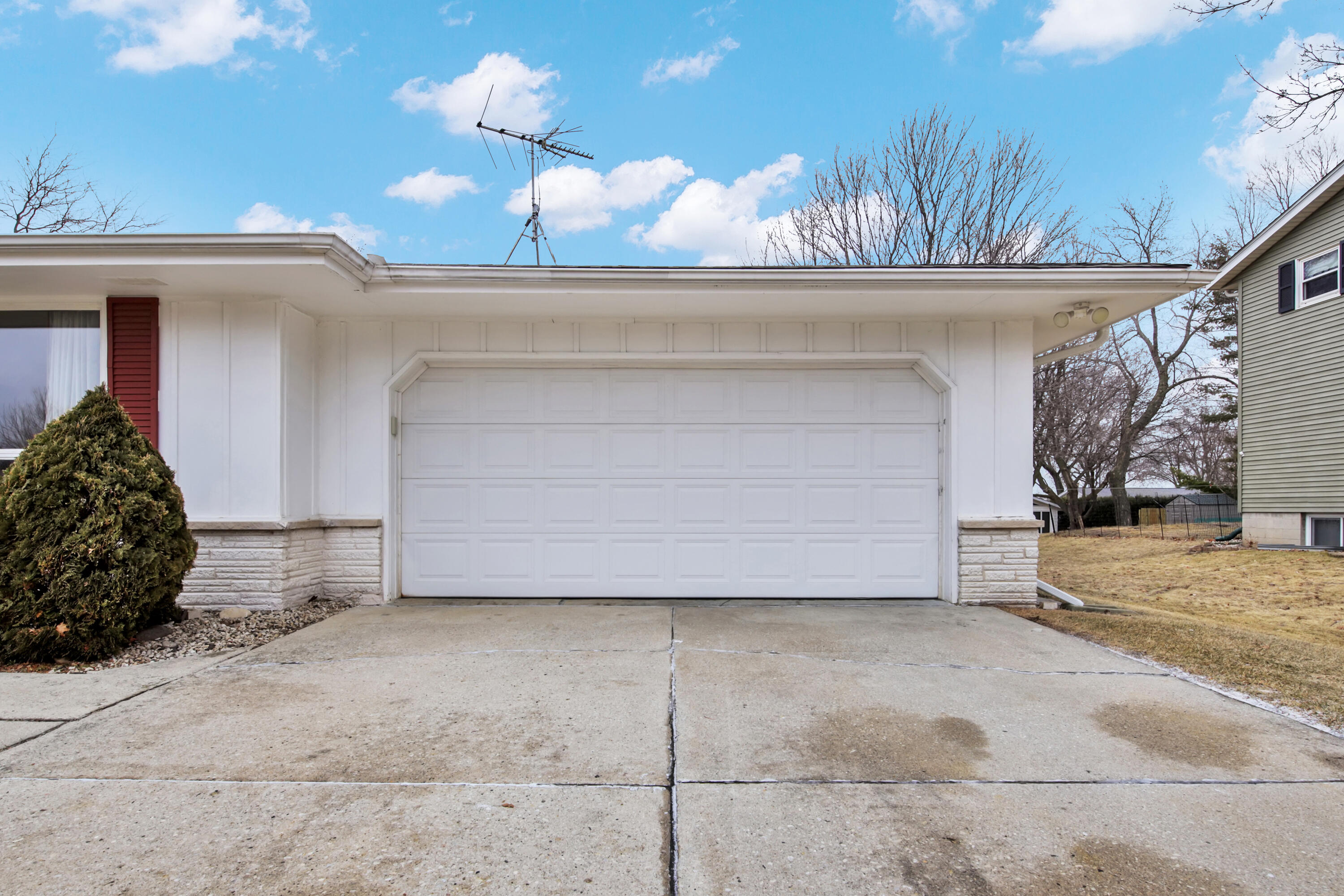 1621 Woodridge Road West Bend, WI 53095 - Photo 17 of 19 1621 Woodridge Rd-3