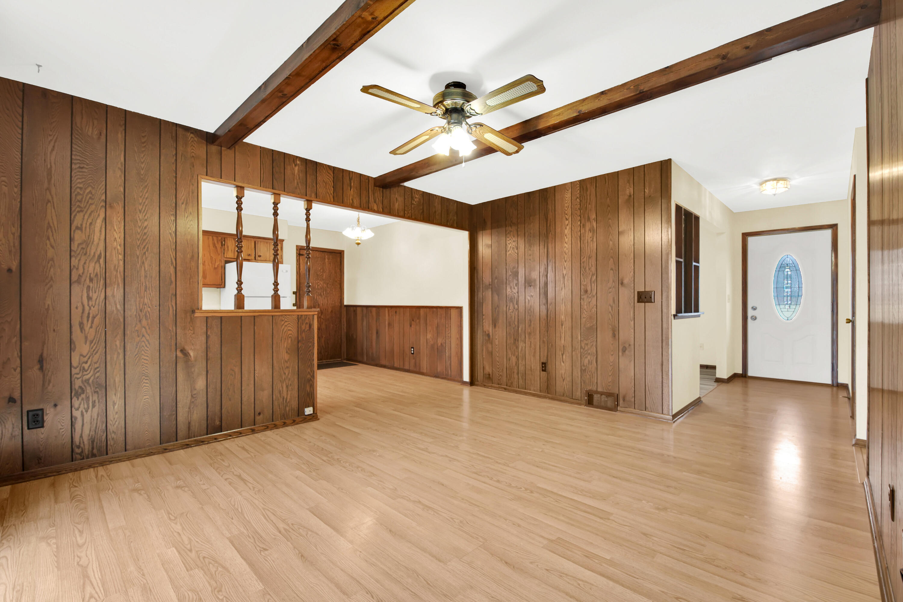 1621 Woodridge Road West Bend, WI 53095 - Photo 5 of 19 1621 Woodridge Rd-14