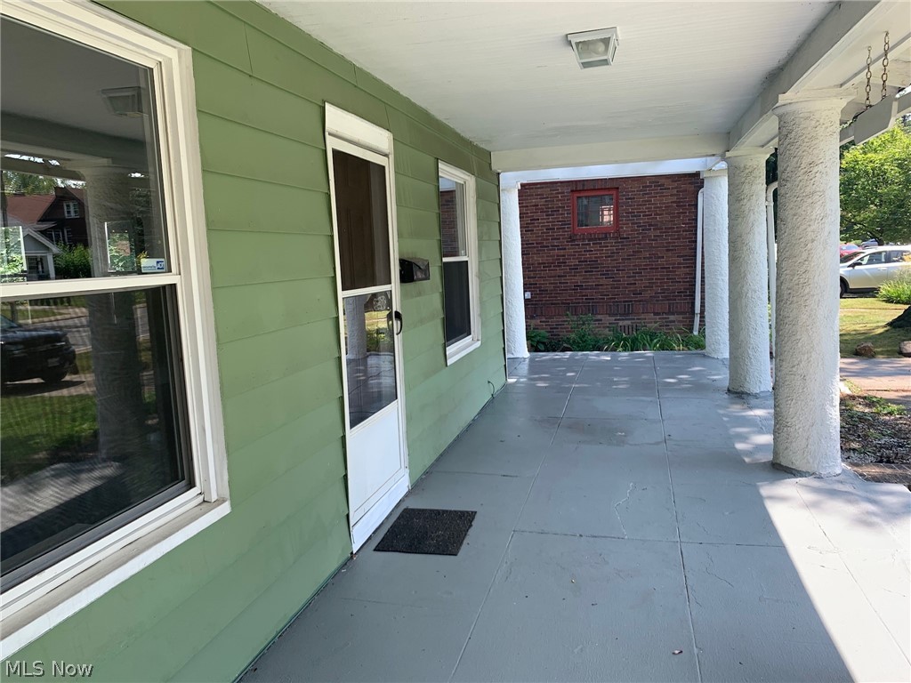 13047 Cedar Road Cleveland, OH 44118 - Photo 2 of 35 Gallery Image 2