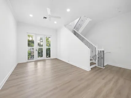 $645,000 | 504 Southeast 7th Street, Unit 202, Fort Lauderdale, FL 33301