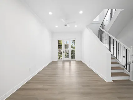 $645,000 | 504 Southeast 7th Street, Unit 202, Fort Lauderdale, FL 33301