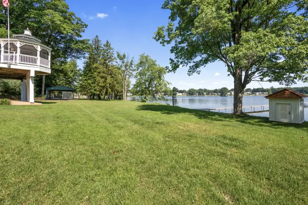 $1,525,000 | 15665 Portage Road, Vicksburg, MI 49097
