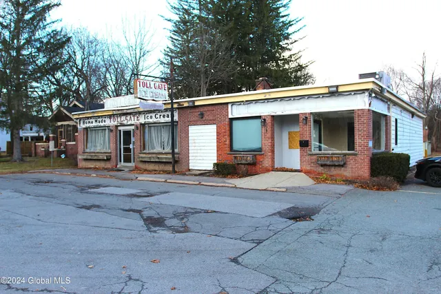 $750,000 | 1569 New Scotland Road, Slingerlands, NY 12159