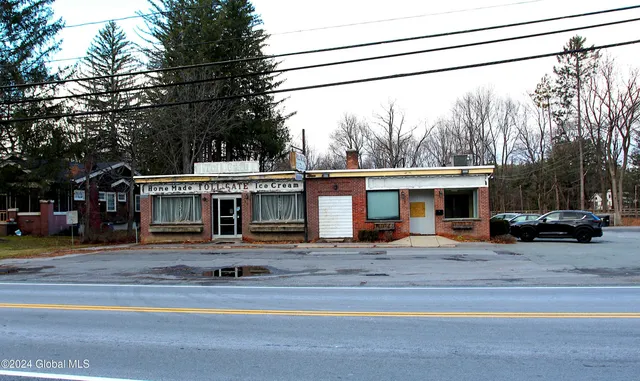 $750,000 | 1569 New Scotland Road, Slingerlands, NY 12159