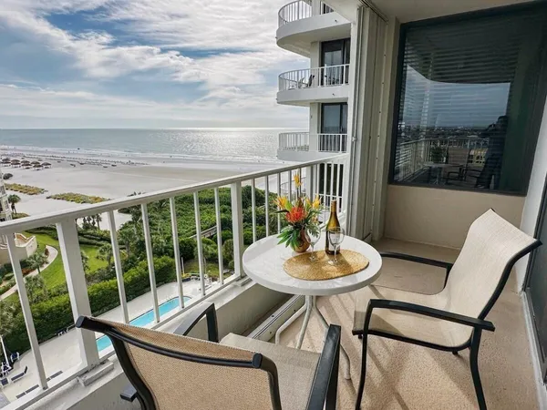 $970,000 | 300 South Collier Boulevard, Unit 1002, Marco Island, FL 34145