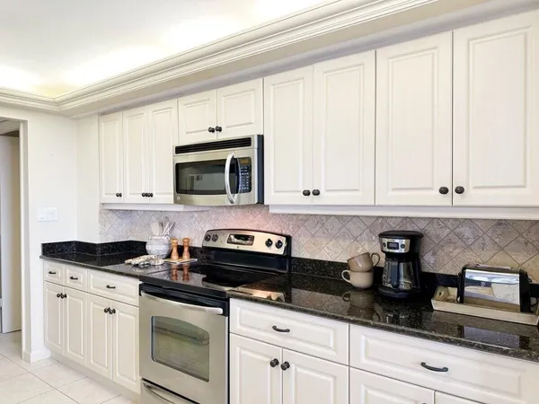 $970,000 | 300 South Collier Boulevard, Unit 1002, Marco Island, FL 34145