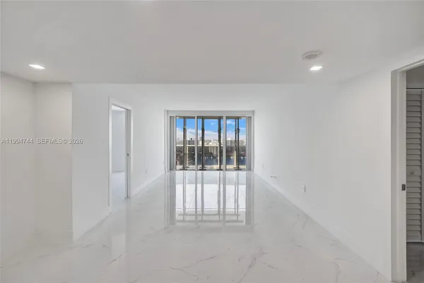 $2,900 | 3625 North Country Club Drive, Unit 2310, Aventura, FL 33180