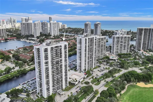 $2,900 | 3625 North Country Club Drive, Unit 2310, Aventura, FL 33180