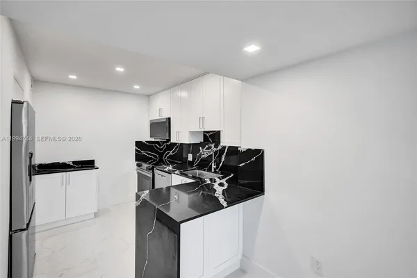 $2,900 | 3625 North Country Club Drive, Unit 2310, Aventura, FL 33180