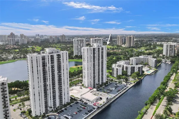 $2,900 | 3625 North Country Club Drive, Unit 2310, Aventura, FL 33180