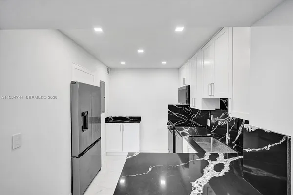 $2,900 | 3625 North Country Club Drive, Unit 2310, Aventura, FL 33180