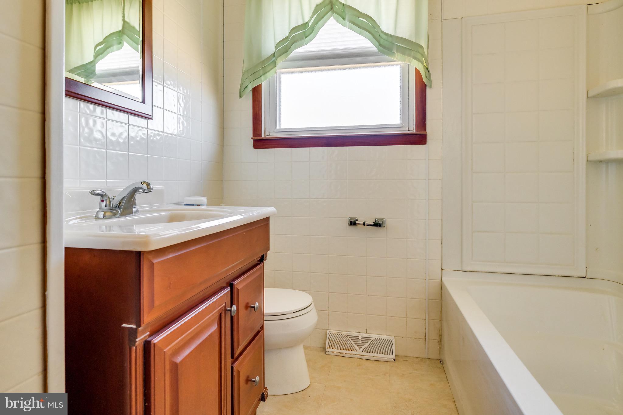 714 Wayne Road Lindenwold, NJ 08021 - Photo 19 of 23