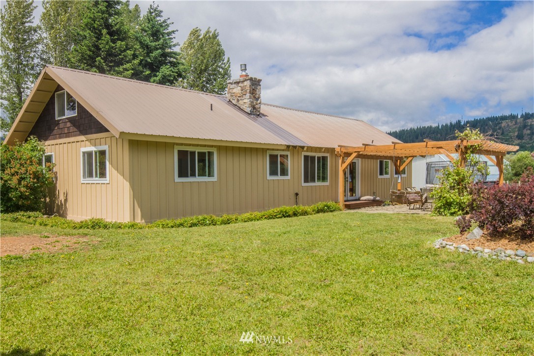 120 3 Lakes Road Cle Elum, WA 98922 - Photo 2 of 25