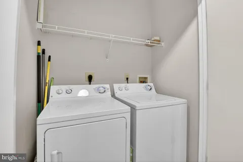 $315,000 | 1201 East-West Highway, Unit 413, Silver Spring, MD 20910
