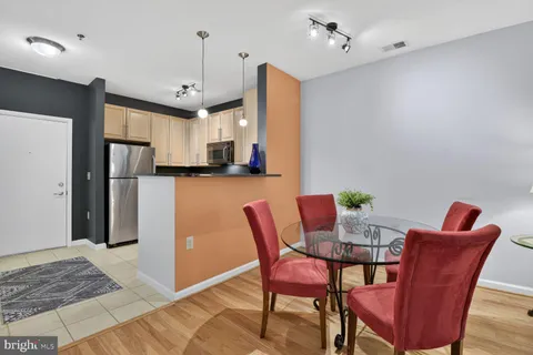 $315,000 | 1201 East-West Highway, Unit 413, Silver Spring, MD 20910