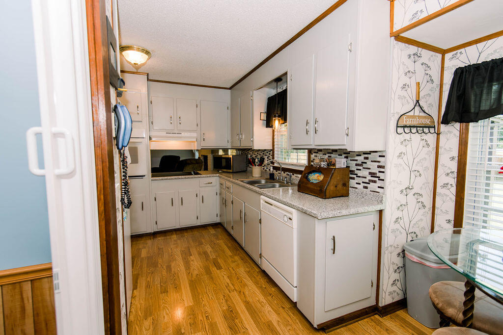 380 Chamblee Road Walterboro, SC 29488 - Photo 9 of 43 26