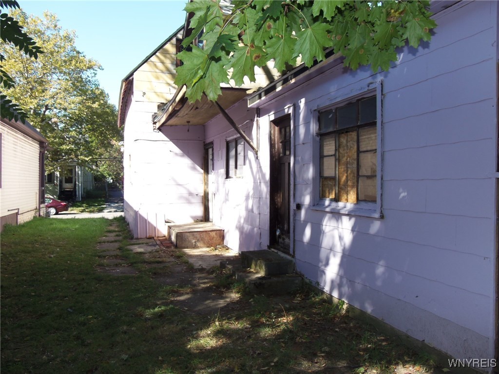 171 Herman Street Buffalo, NY 14211 - Photo 4 of 10