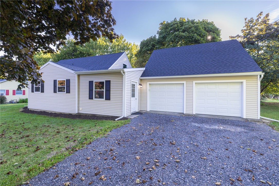 3315 Middle Cheshire Road Canandaigua Town, NY 14424 - Photo 3 of 33