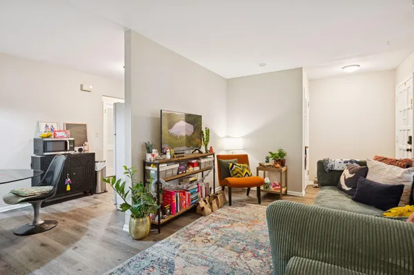 $1,450 | 3513 Emerson Avenue South, Minneapolis, MN 55408