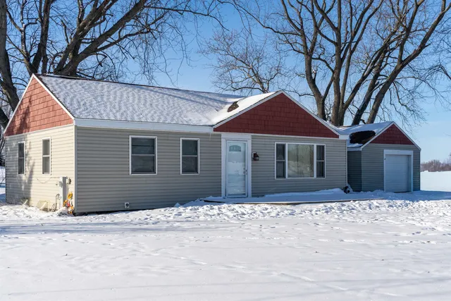 $225,000 | 1307 Elo Road, Oshkosh, WI 54904