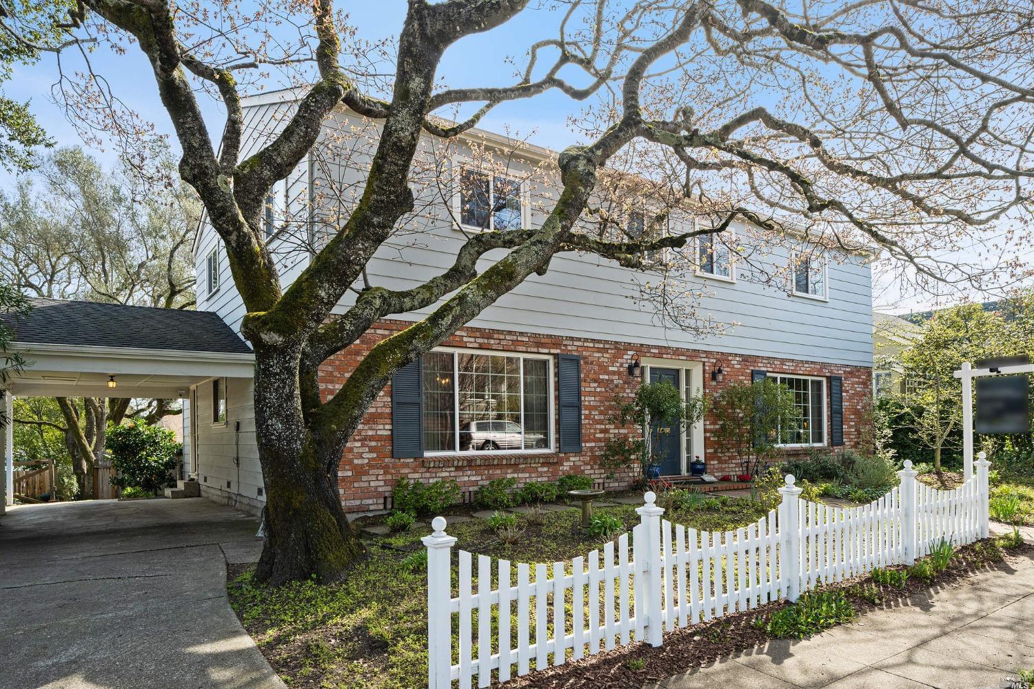 609 Prospect Street Petaluma, CA 94952 - Photo 1 of 1