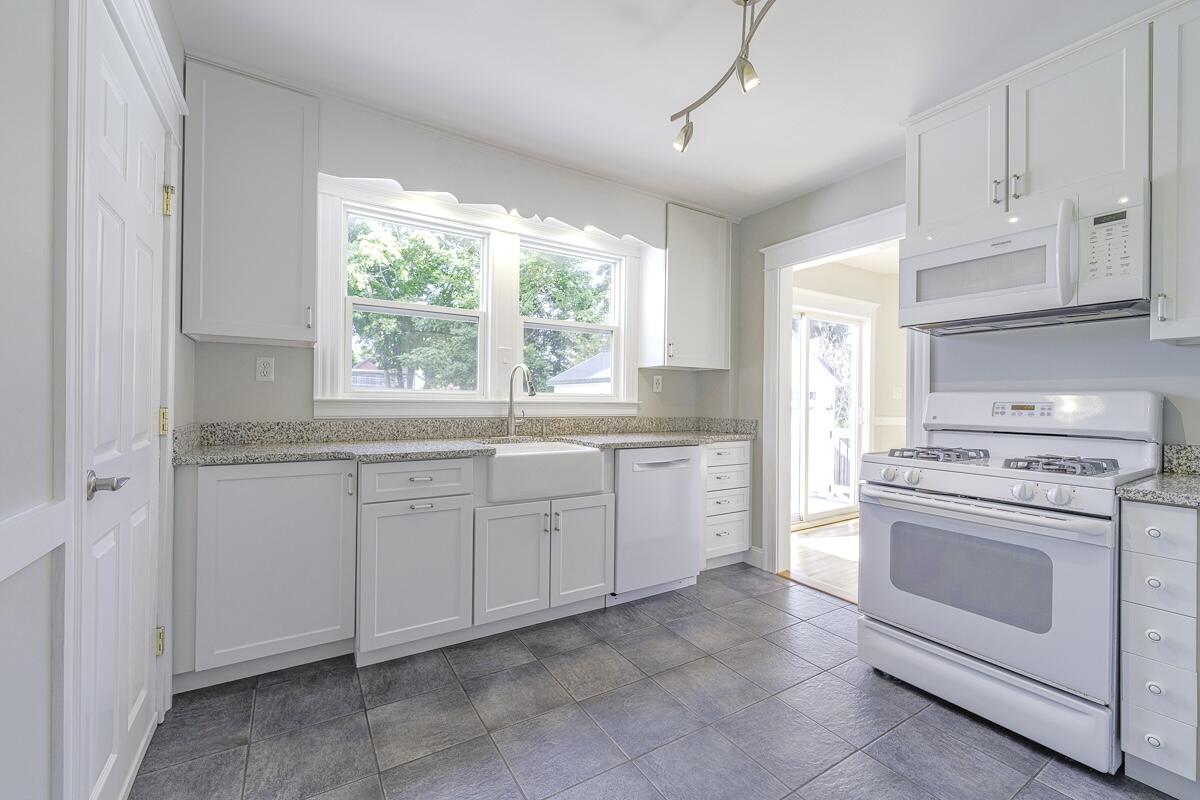24 Strathmore Road South Portland, ME 04106 - Photo 27 of 55 24 Strathmore-49 3