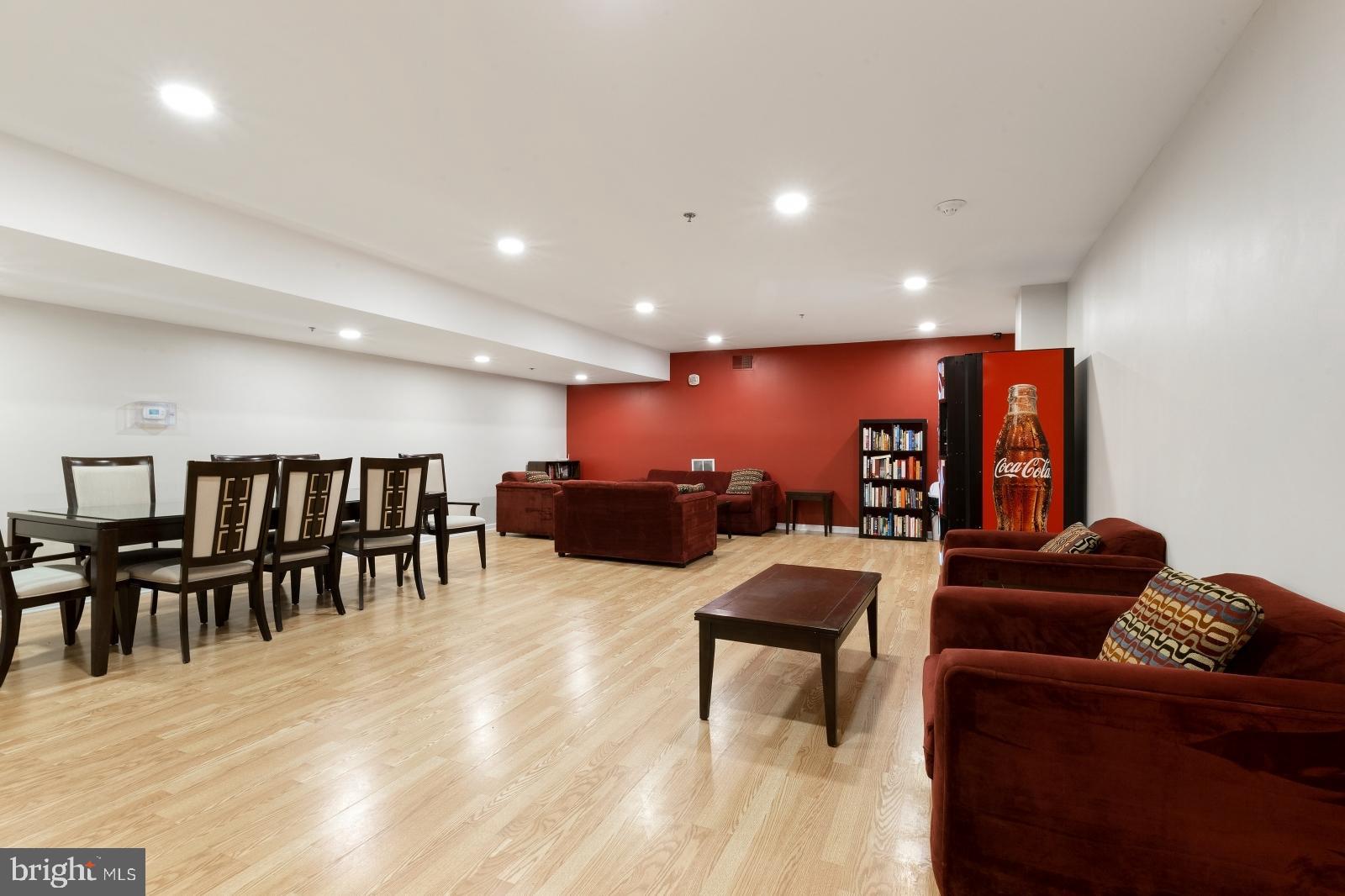 1324 Locust Street, Unit 907 Philadelphia, PA 19107 - Photo 19 of 21 Gallery Image 19