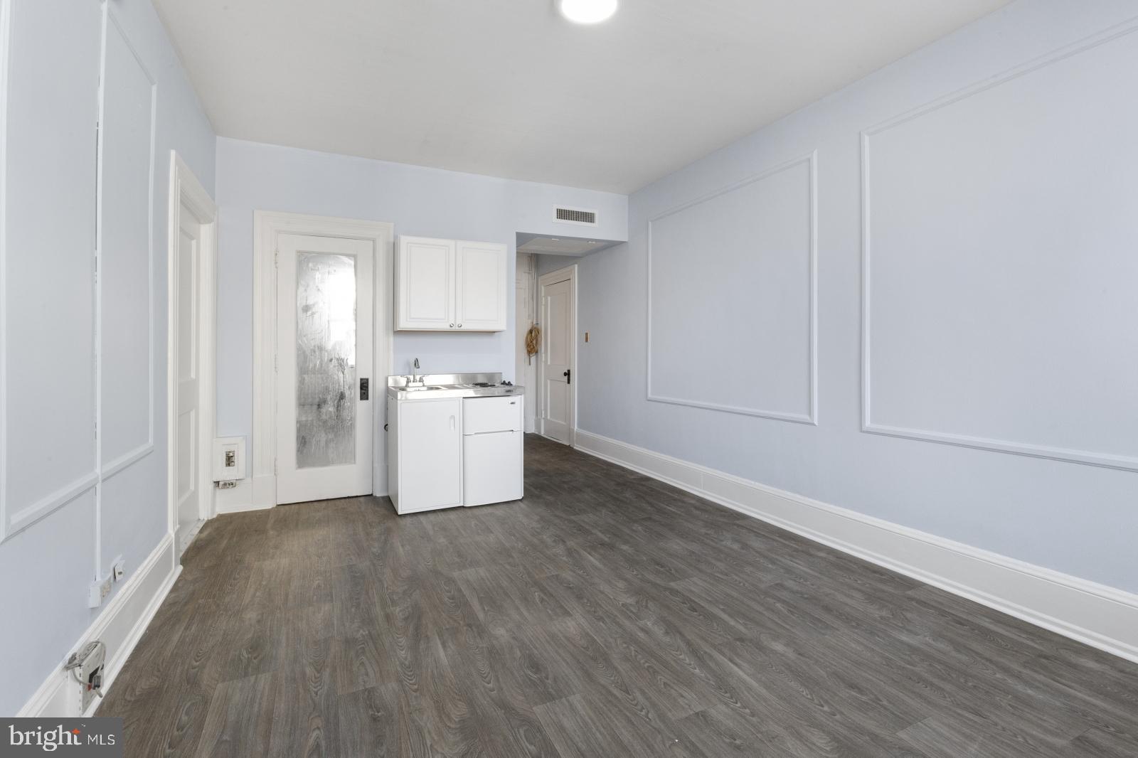 1324 Locust Street, Unit 907 Philadelphia, PA 19107 - Photo 9 of 21 Gallery Image 9