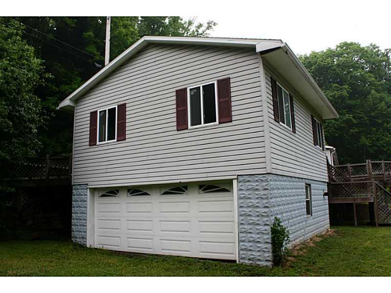 1655 Phillipston Road Rimersburg, PA 16248 - Photo 11 of 21 Parking Lot/Garage.