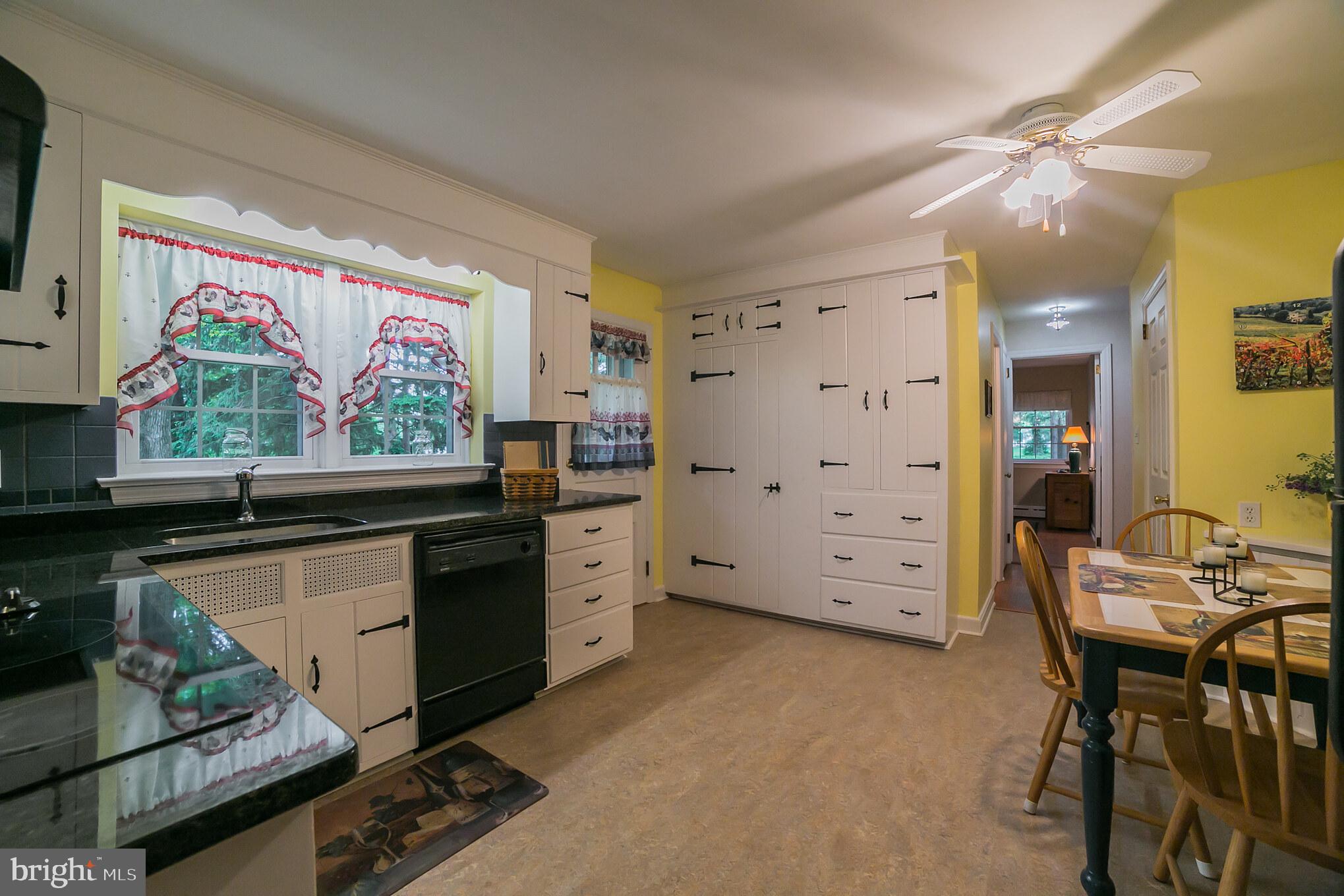 1920 Allentown Road Hatfield, PA 19440 - Photo 12 of 30 Eat In Kitchen