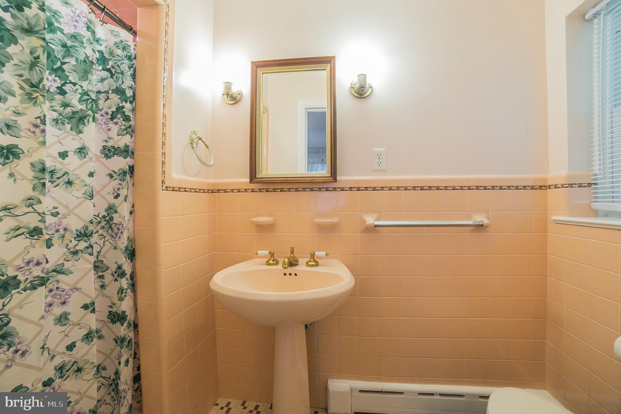 1920 Allentown Road Hatfield, PA 19440 - Photo 23 of 30 Master bath