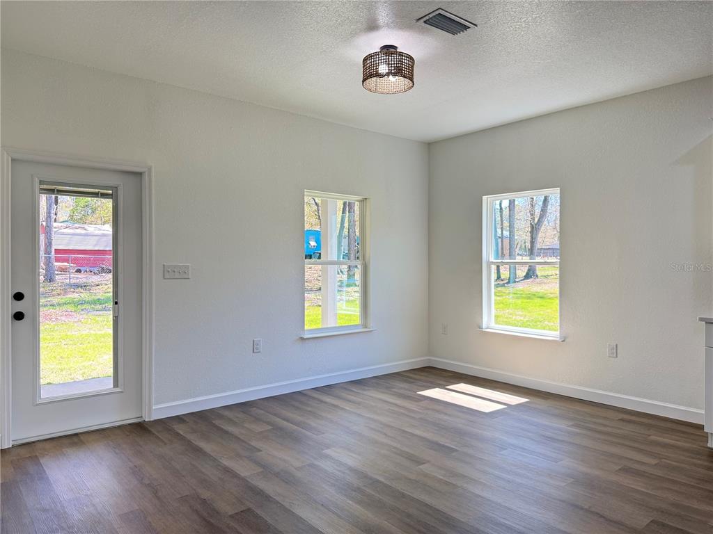 674 Stephens Street Bronson, FL 32621 - Photo 5 of 8 Gallery Image 5