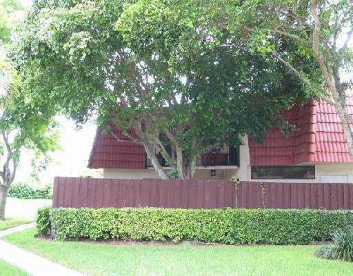8152 Thames Boulevard, Unit C Boca Raton, FL 33433 - Photo 1 of 4 Primary Photo