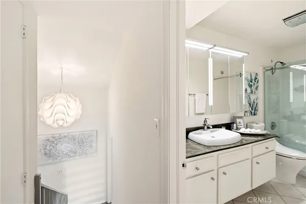 $1,315,000 | 1140 Manhattan Beach, Unit D, Manhattan Beach, CA 90266