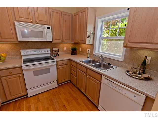 8231 Allyns Landing Way, Unit 2 Raleigh, NC 27615 - Photo 5 of 21 Gallery Image 5