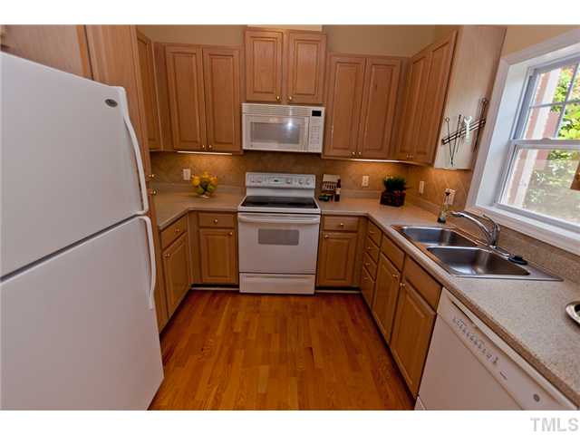 8231 Allyns Landing Way, Unit 2 Raleigh, NC 27615 - Photo 7 of 21 Gallery Image 7
