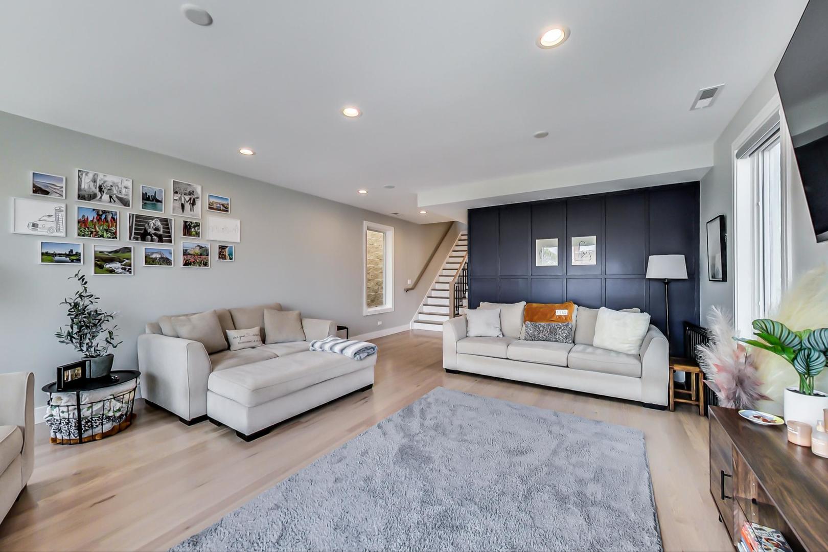 2429 West Augusta Boulevard, Unit 3 Chicago, IL 60622 - Photo 4 of 24