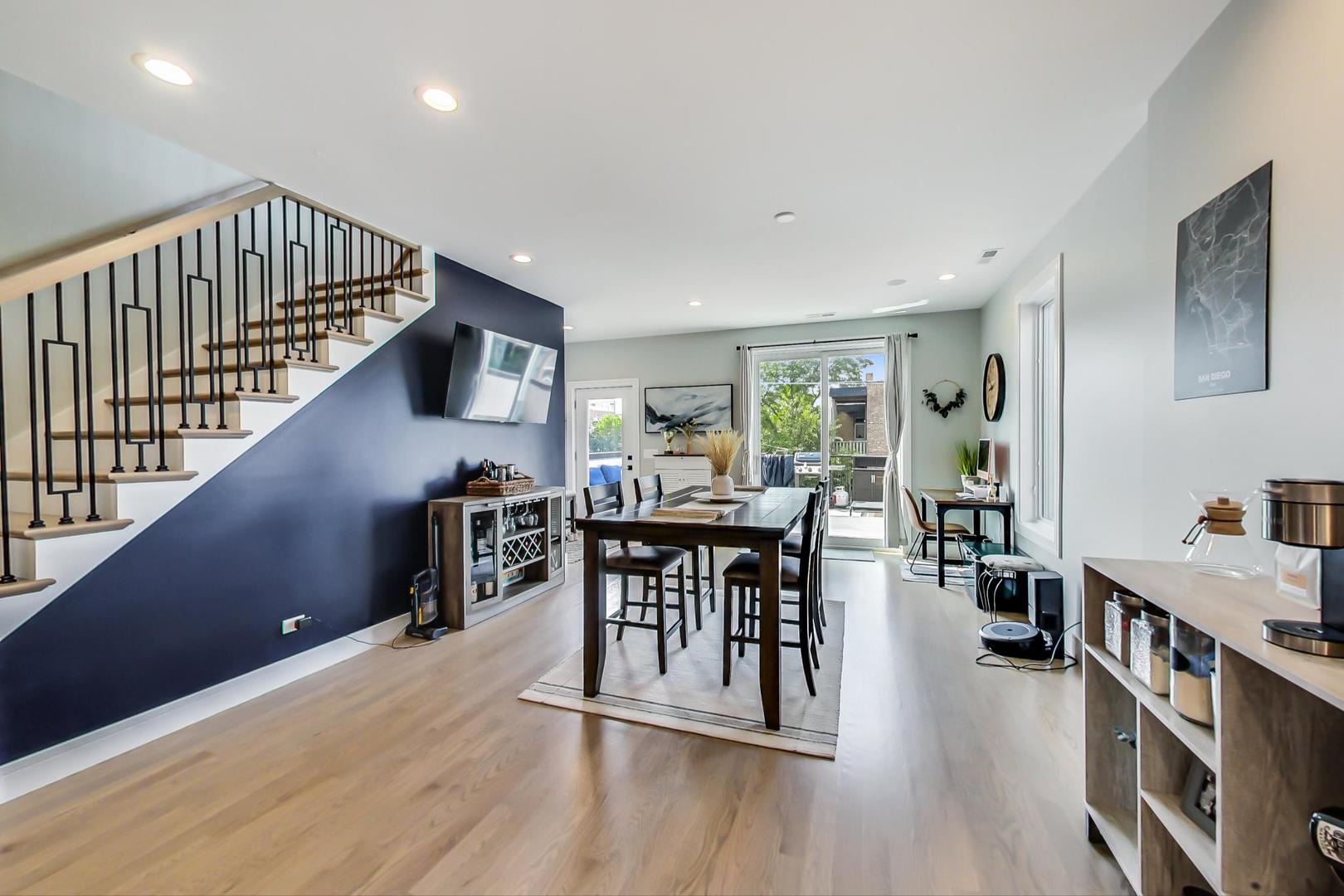 2429 West Augusta Boulevard, Unit 3 Chicago, IL 60622 - Photo 5 of 24