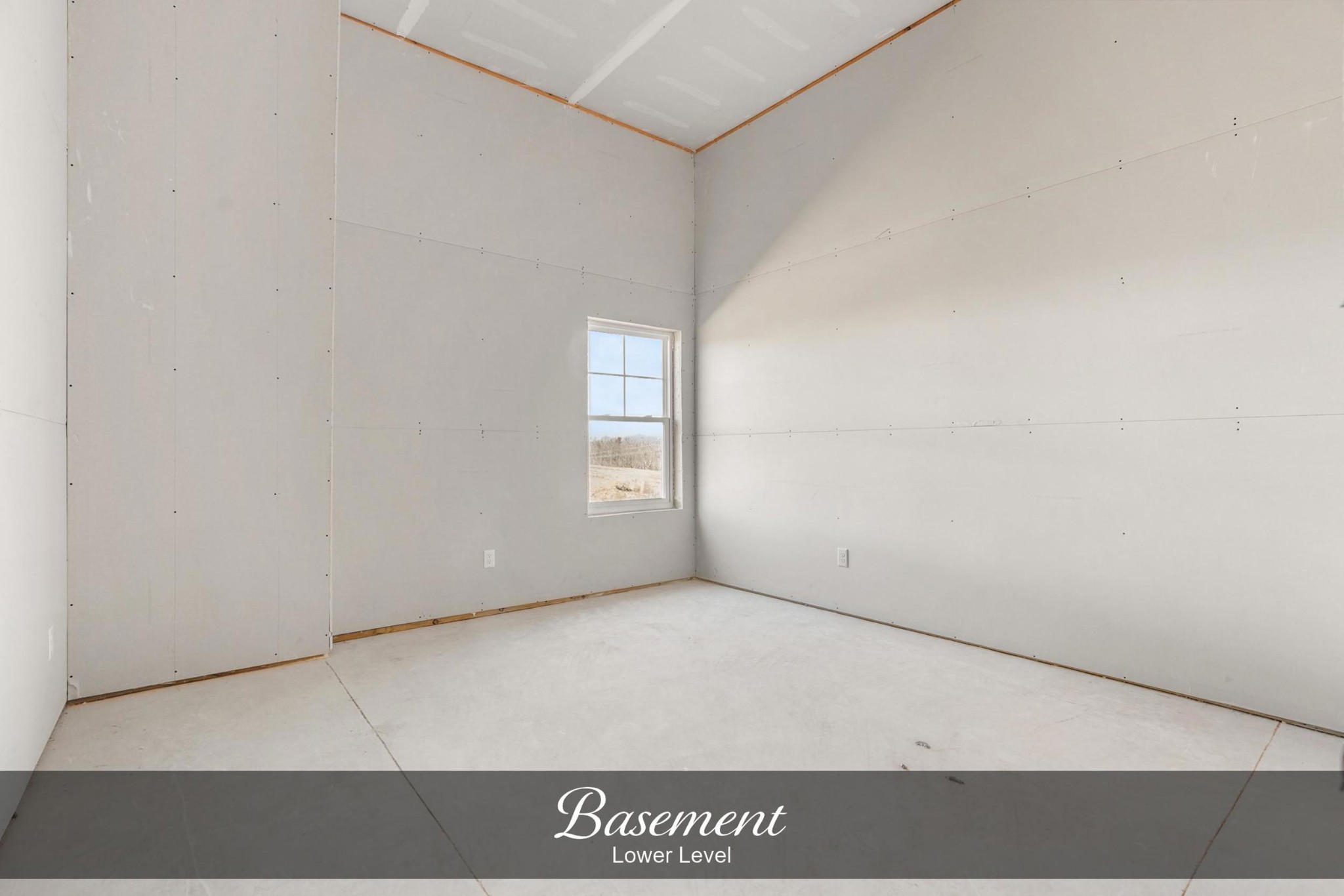 4531 Window Cliff Road Baxter, TN 38544 - Photo 21 of 31 a view of an empty room