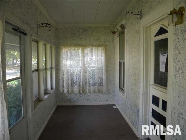 804 North Kickapoo Street Lincoln, IL 62656 - Photo 1 of 8 Gallery Image 1