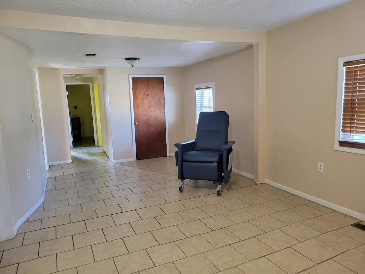 12361 Tuttle Hill Road Milan, MI 48160 - Photo 9 of 12 Photo 9