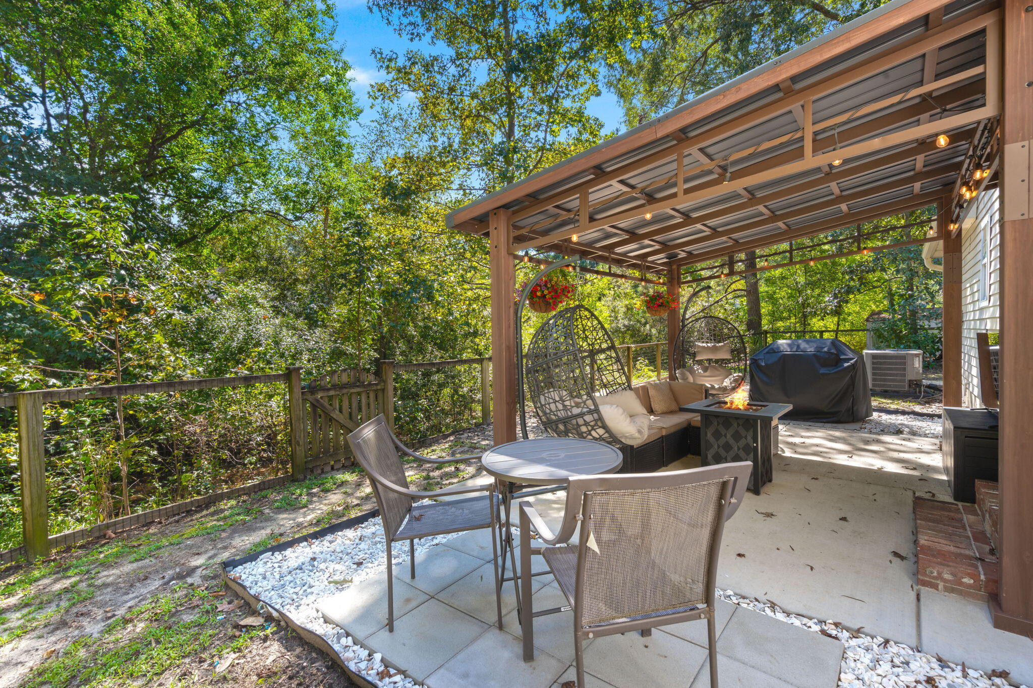 2446 Castlereagh Road Charleston, SC 29414 - Photo 30 of 43 29
