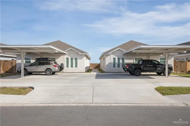 $1,250 | 1006 North Clarence Avenue, Unit 1, Edinburg, TX 78541